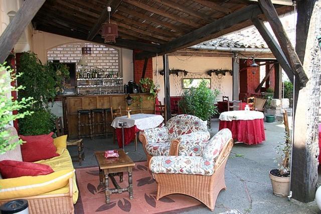 Hotel Le Mont Royal Realmont Ngoại thất bức ảnh